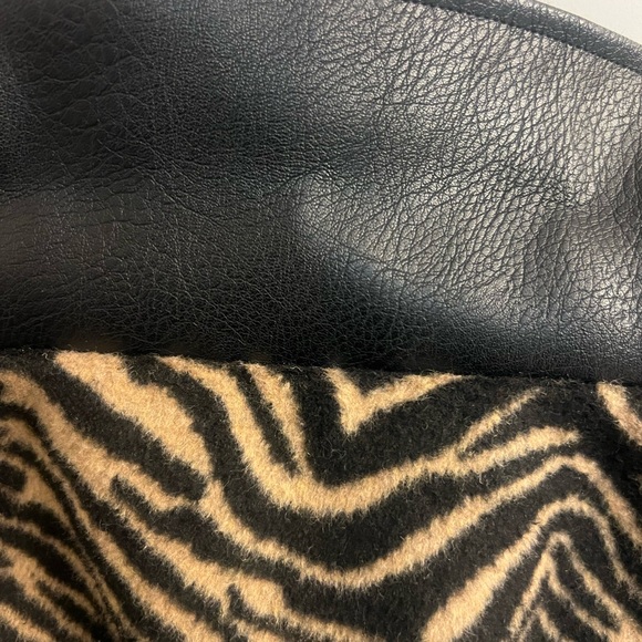 Straight to Hell Men's Zebra Print Bomber Jacket - Picture 12 of 14